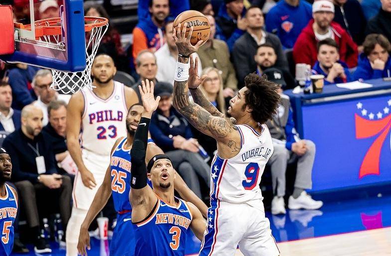 爱游戏官方-球队遭遇篮球比赛连败，状态低迷困扰球队的简单介绍