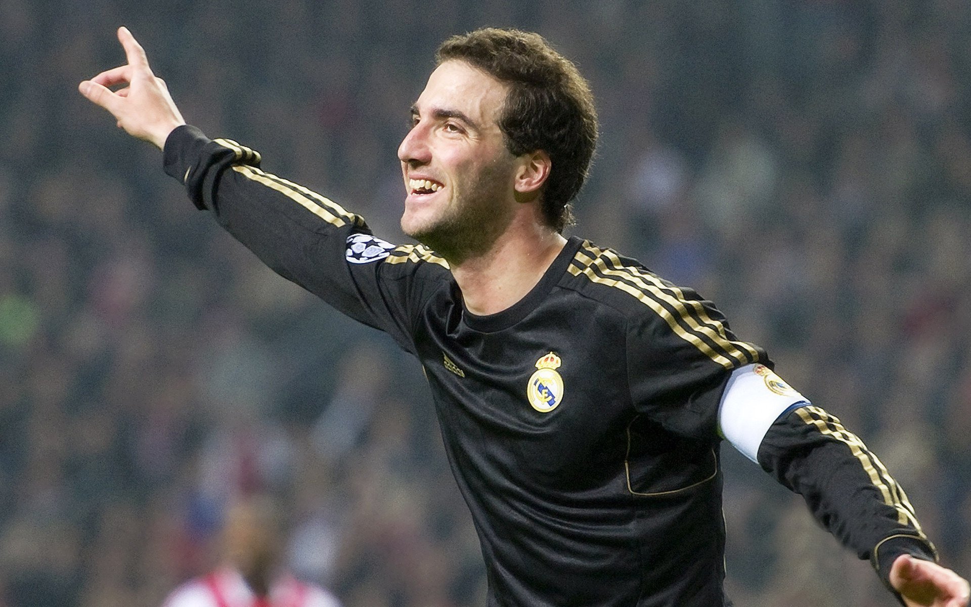 北欧风暴与铁腰传奇，赖斯一锤定音，瑞典淘汰赛惊险过关加纳