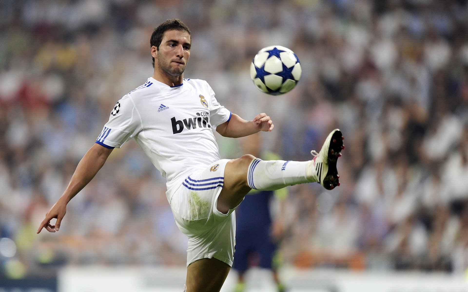 绿茵烽火映照篮球热血，西甲德比启示下的北京队破局之战